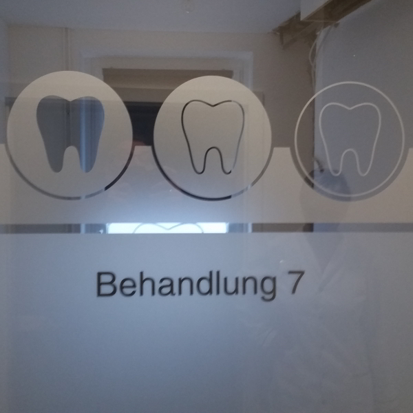 Hamburg - Sichtschutzfolie Zahnarzt