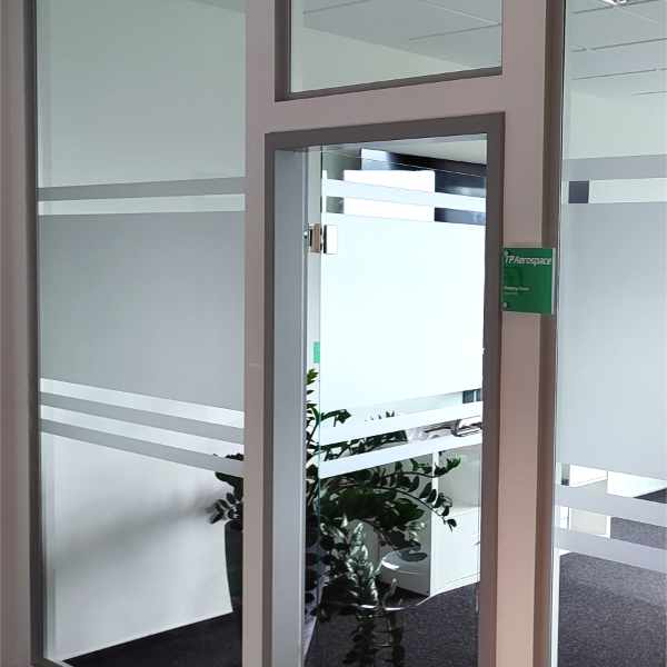 Montagefirma für Sichtschutzfolien in Lübeck - Büro Montagefirma für Sichtschutzfolien in Lübeck - Büro