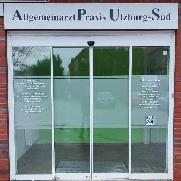 Sichtschutzfolien-Bargteheide-allgemeinarzt-praxis Montagefirma für Sichtschutzfolien in Montagefirma für Sichtschutzfolien in der Nähe - Glasfront