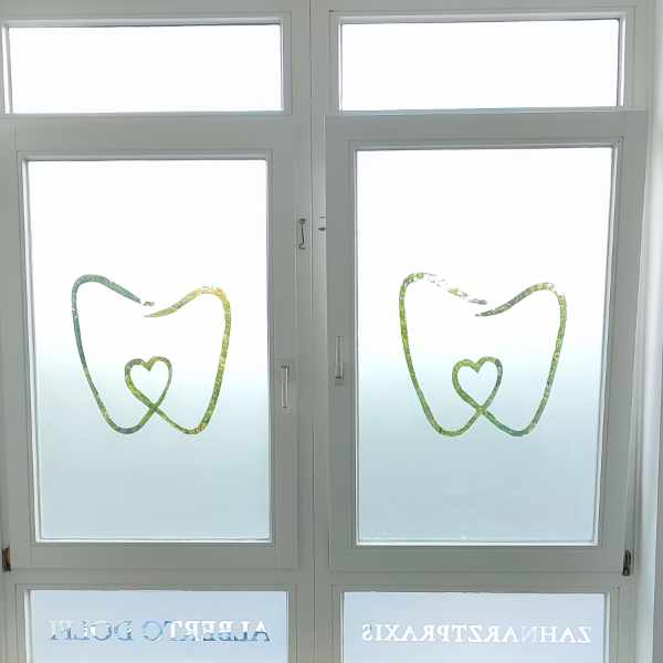 Sichtschutzfolien-Bargteheide-zahnarzt-dolfi Montagefirma für Sichtschutzfolien in der Nähe - Büro