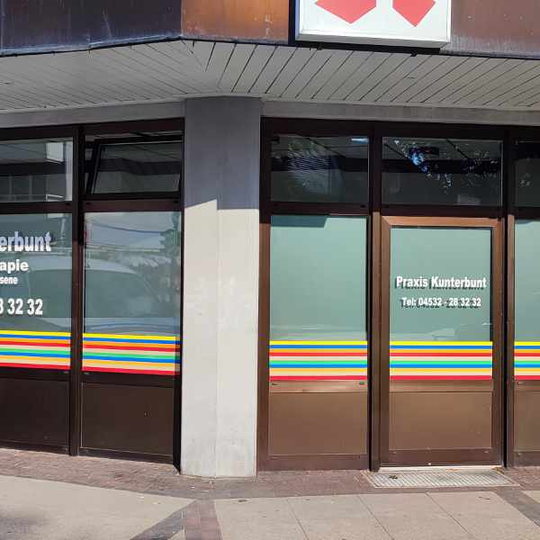 Sichtschutzfolien-Stockelsdorf-physiopraxis-kunterbunt Montagefirma für Sichtschutzfolien in der Nähe - Büro