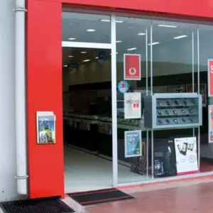 Prospekthalter A4 horizontal, wetterfest außen-wand.webp