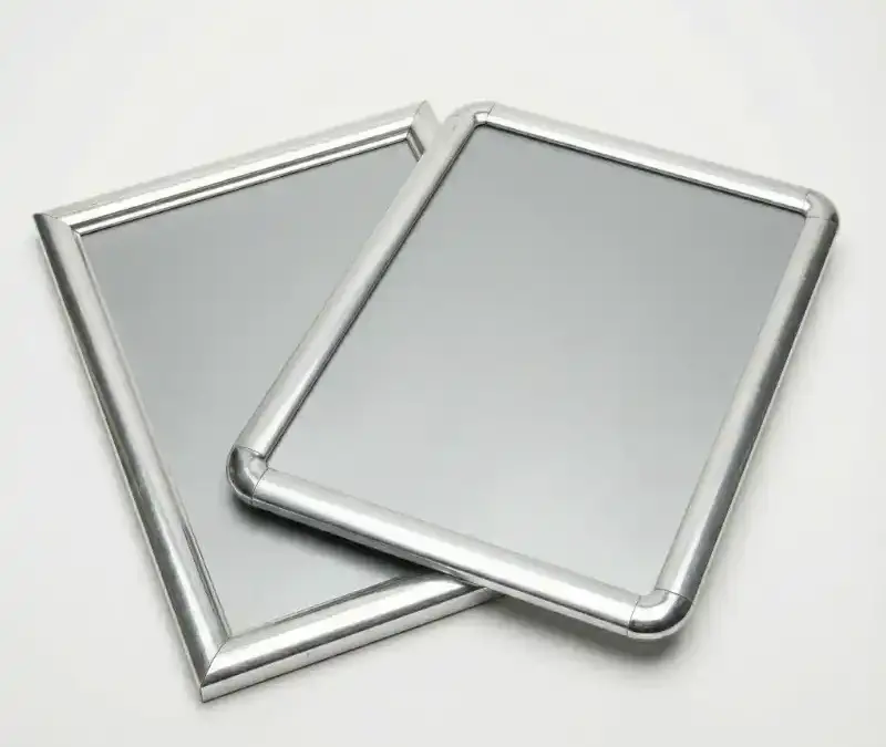 Wo kann ich hochwertige Klapprahmen für Plakate in Deutschland kaufen?